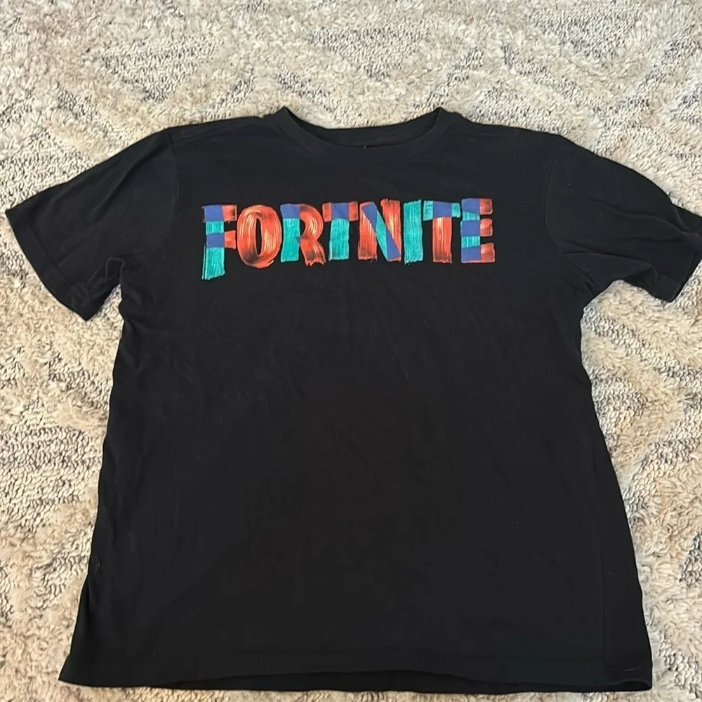 Boys Fortnite black short sleeve shirt Large (10-12)